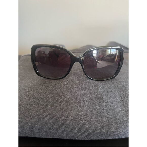New, Authentic Burberry Sunglasses - Picture 3 of 10